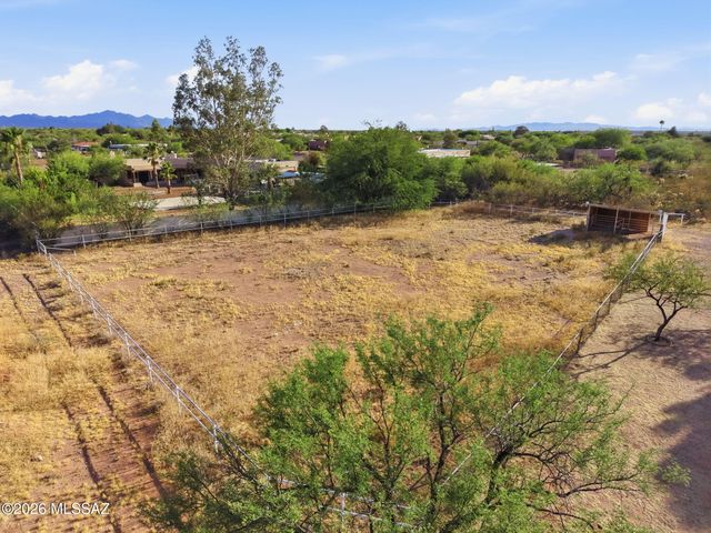 7611 S Ave De Belleza, Tucson, AZ 85747
