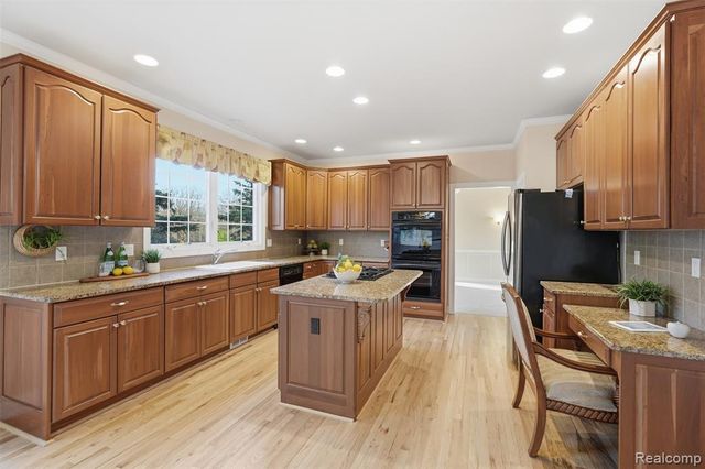 26566 Anchorage Court, Novi, MI 48374