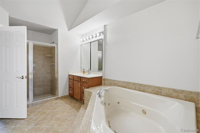 26566 Anchorage Court, Novi, MI 48374