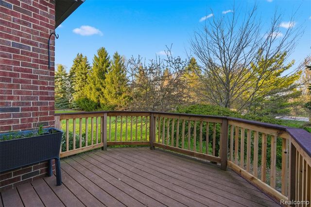 26566 Anchorage Court, Novi, MI 48374