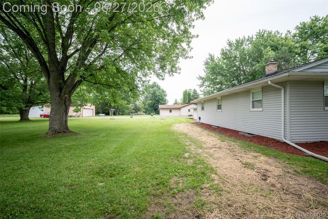 10086 N Lewis Road, Thetford Township, MI 48420