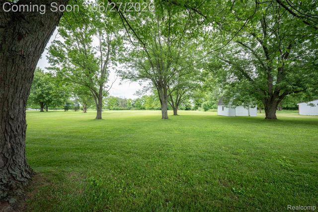 10086 N Lewis Road, Thetford Township, MI 48420