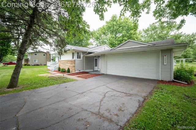 10086 N Lewis Road, Thetford Township, MI 48420