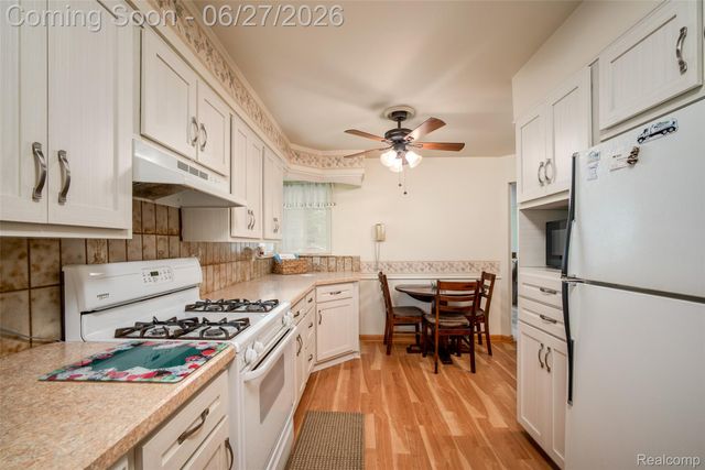10086 N Lewis Road, Thetford Township, MI 48420