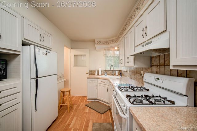 10086 N Lewis Road, Thetford Township, MI 48420