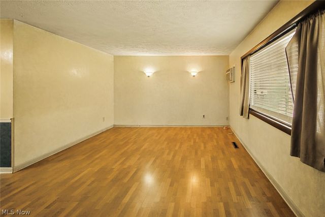 6331 Alderwood Road, Parma Heights, OH 44130