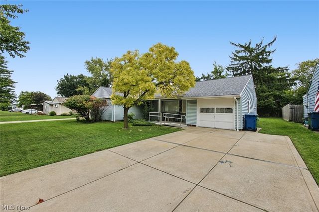 6331 Alderwood Road, Parma Heights, OH 44130