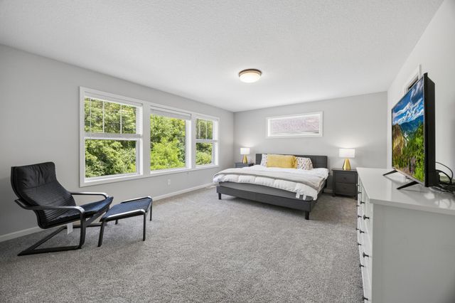 16315 Envoy Way, Lakeville, MN 55044