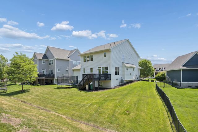 16315 Envoy Way, Lakeville, MN 55044