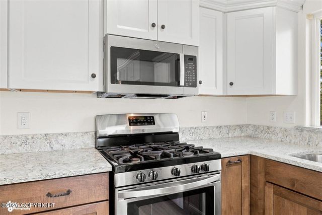 1010 Bentree Circle, Anchorage, AK 99504
