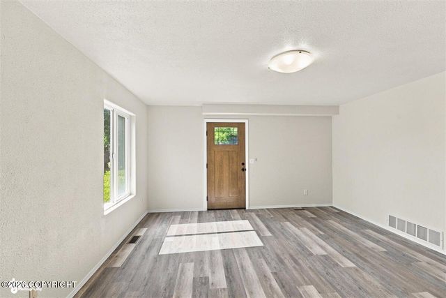 1010 Bentree Circle, Anchorage, AK 99504