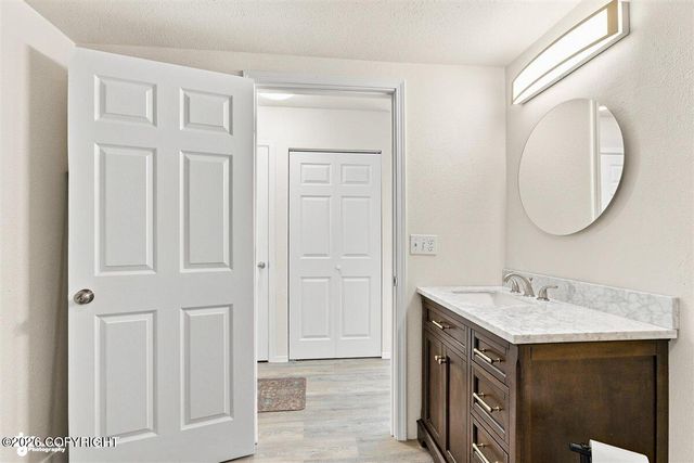 1010 Bentree Circle, Anchorage, AK 99504