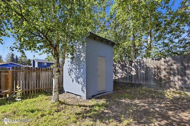 1010 Bentree Circle, Anchorage, AK 99504