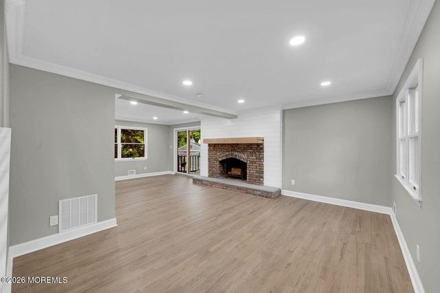 21 Park Avenue, Hazlet, NJ 07730