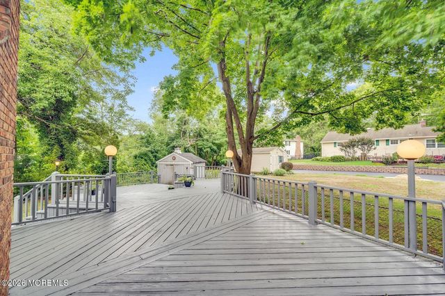 21 Park Avenue, Hazlet, NJ 07730
