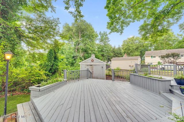 21 Park Avenue, Hazlet, NJ 07730