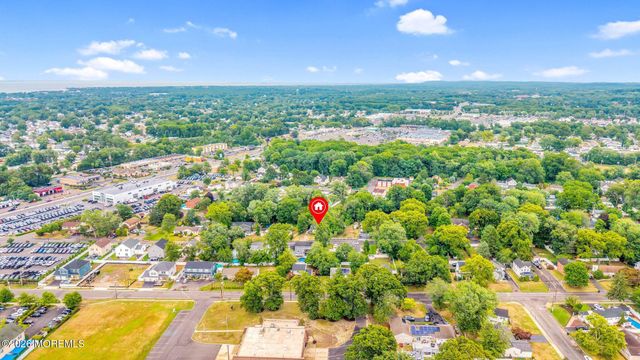 21 Park Avenue, Hazlet, NJ 07730
