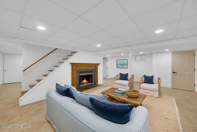 21 Park Avenue, Hazlet, NJ 07730