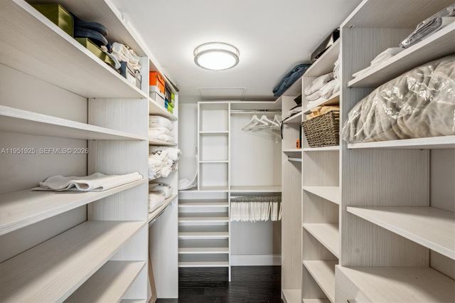 10275 Collins Ave 529, Bal Harbour, FL 33154