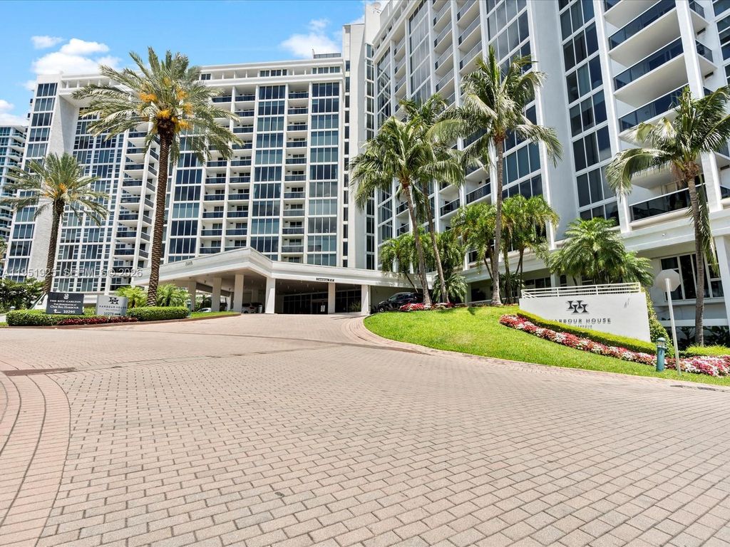 10275 Collins Ave 529, Bal Harbour, FL 33154