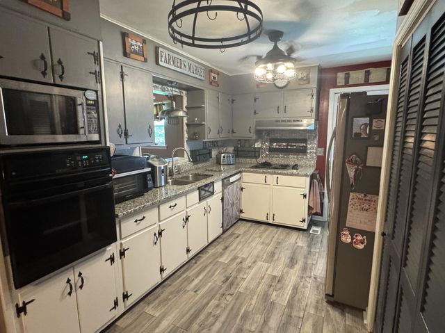 123 Coffman Drive, Fort Oglethorpe, GA 30742