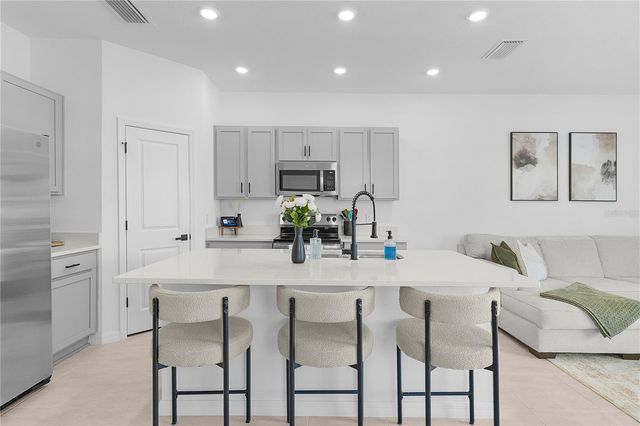 7771 WATERSCAPE, Groveland, FL 34736