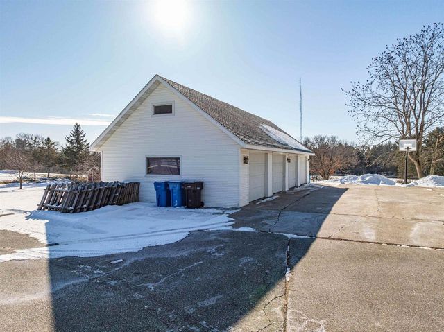 106 Bowman Road, Wisconsin Dells, WI 53965