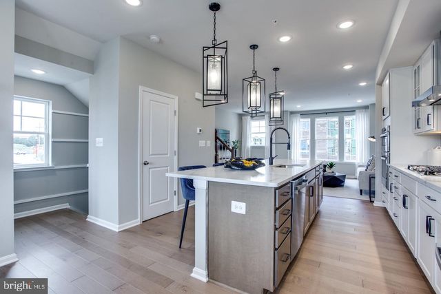 2588 HOPTON LN, Frederick, MD 21701