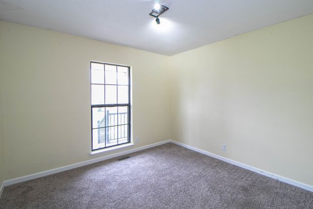 329 Northridge Dr, Clarksville, TN 37042