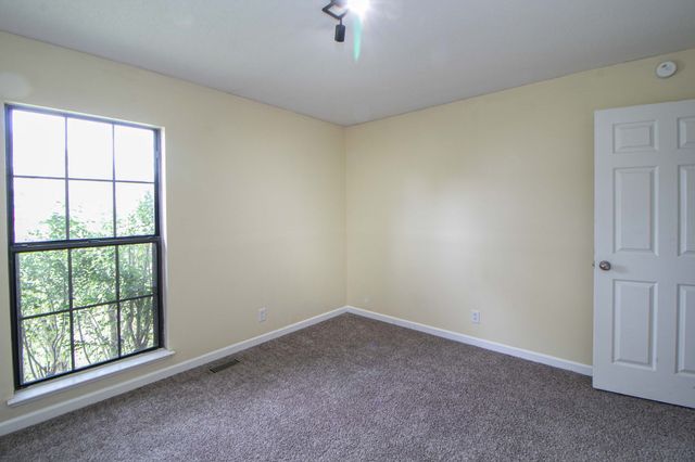 329 Northridge Dr, Clarksville, TN 37042