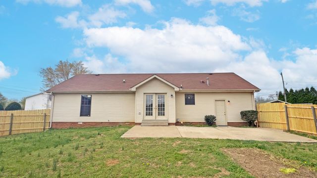329 Northridge Dr, Clarksville, TN 37042