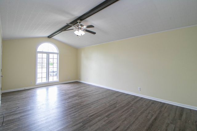 329 Northridge Dr, Clarksville, TN 37042