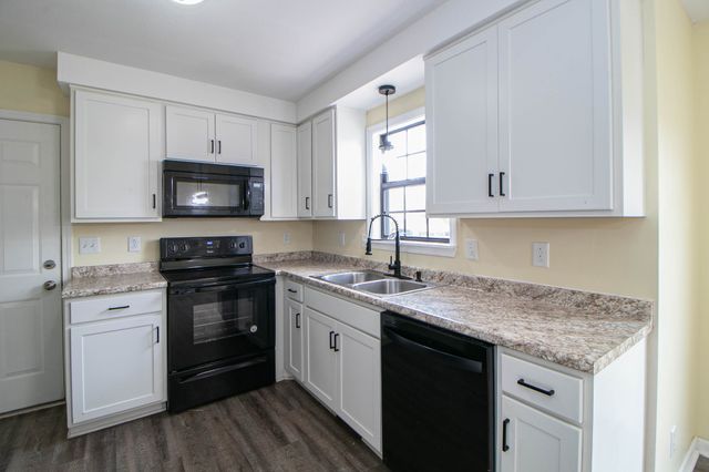 329 Northridge Dr, Clarksville, TN 37042