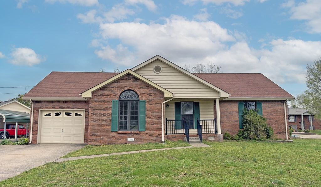 329 Northridge Dr, Clarksville, TN 37042
