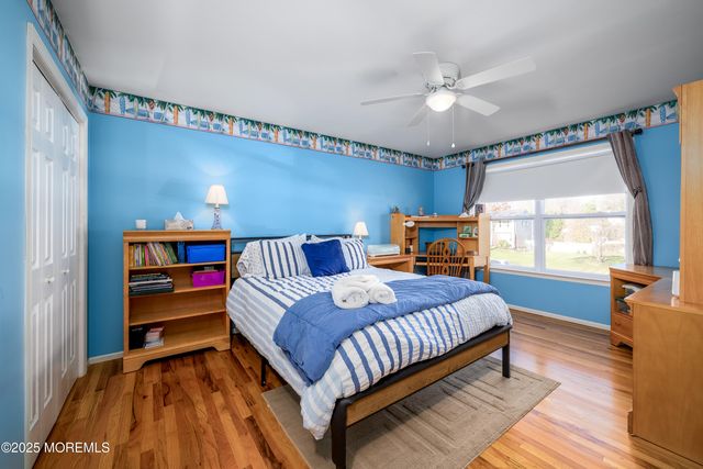 10 Sandybrook Road, Manalapan, NJ 07726