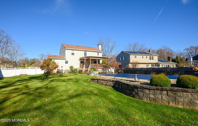 10 Sandybrook Road, Manalapan, NJ 07726