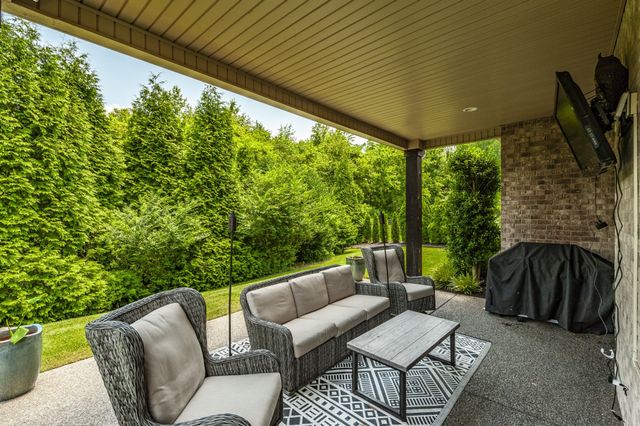 1328 Reynard Dr, Gallatin, TN 37066