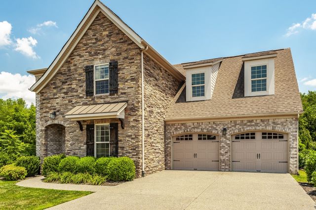 1328 Reynard Dr, Gallatin, TN 37066