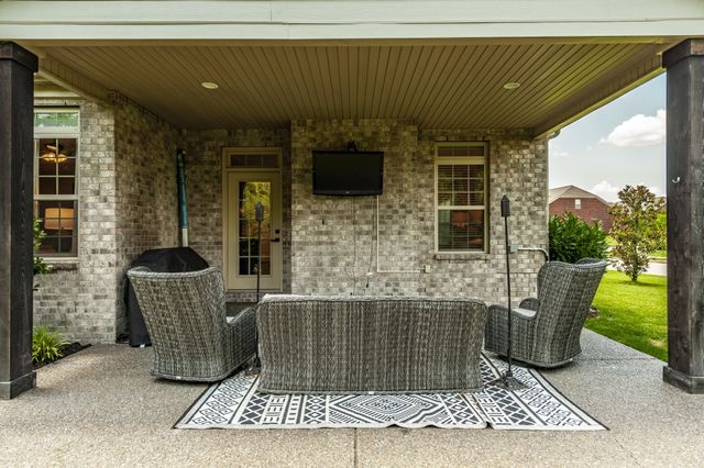 1328 Reynard Dr, Gallatin, TN 37066