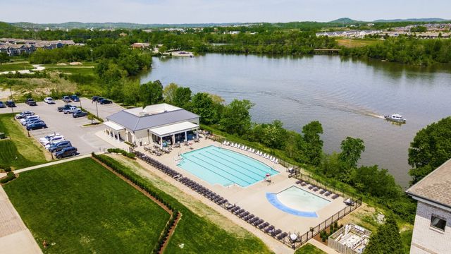 1328 Reynard Dr, Gallatin, TN 37066