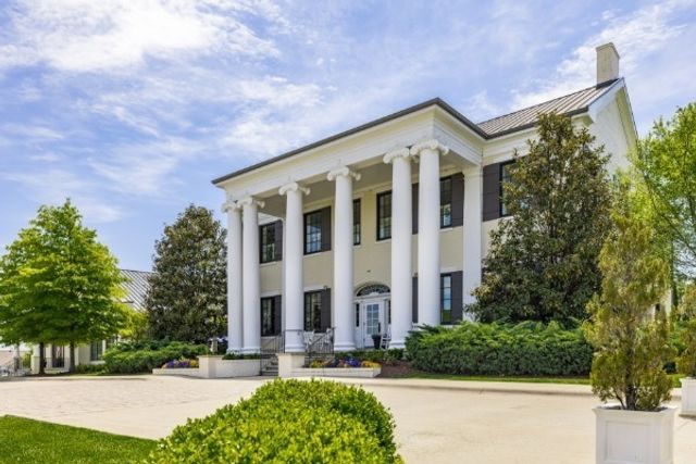 1328 Reynard Dr, Gallatin, TN 37066