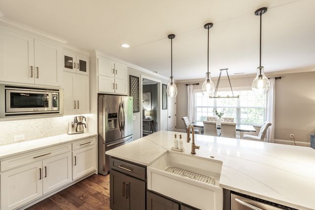 1328 Reynard Dr, Gallatin, TN 37066