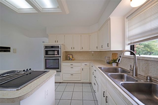 241 Highridge Drive, New Hope, TX 75071