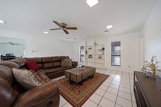 241 Highridge Drive, New Hope, TX 75071