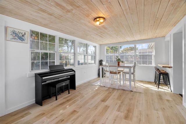 3217 TEAL AVENUE, Sarasota, FL 34232