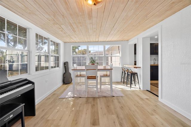 3217 TEAL AVENUE, Sarasota, FL 34232