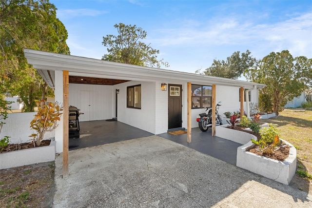 3217 TEAL AVENUE, Sarasota, FL 34232