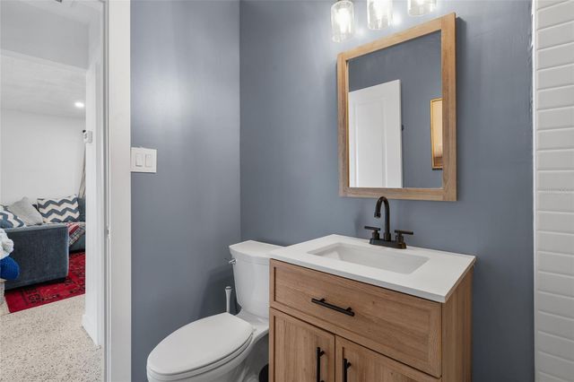 3217 TEAL AVENUE, Sarasota, FL 34232