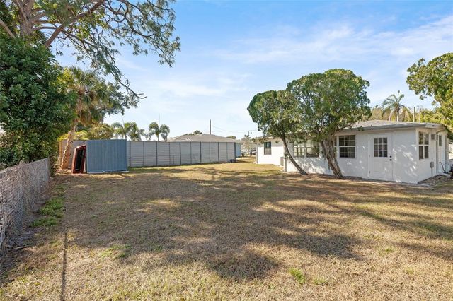 3217 TEAL AVENUE, Sarasota, FL 34232