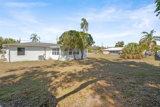 3217 TEAL AVENUE, Sarasota, FL 34232